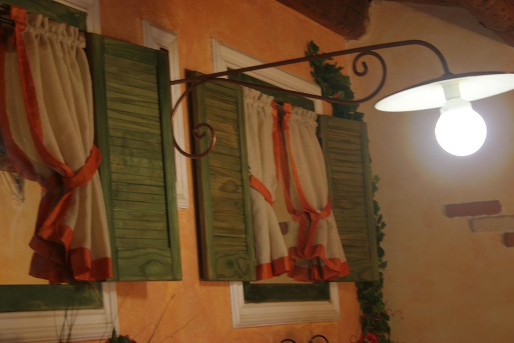Alla Corte Dei Ventimiglia Montelepre Exterior foto