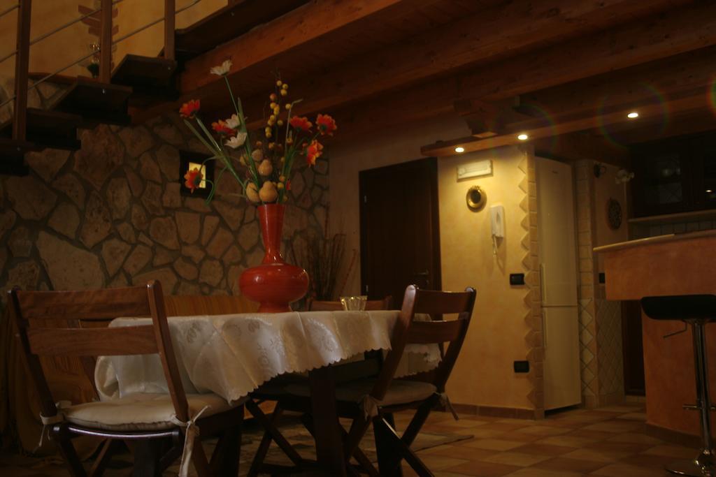 Alla Corte Dei Ventimiglia Montelepre Exterior foto